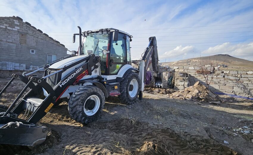 Kayseri Kiralık Kepçe Rehberi: Bina Temel Kazısı ve Hafriyatta Profesyonel Çözümler